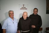 El franciscano Antonio Vidal recibe el cariño del pueblo de Cehegín