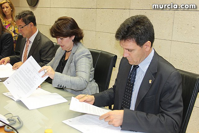 Totana y Alhama refuerzan la seguridad vial con un vehculo especializado cedido por la Jefatura Provincial de Trfico - 28