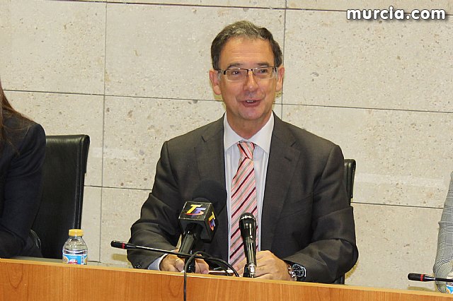 Totana y Alhama refuerzan la seguridad vial con un vehculo especializado cedido por la Jefatura Provincial de Trfico - 34