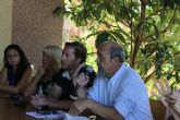 El alcalde atiende las demandas y sugerencias de los vecinos de Camposol