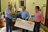 Cáritas recibe un nuevo cheque-donativo del Ayuntamiento de Águilas
