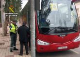 La Guardia Civil denuncia al conductor de un autobús de transporte escolar por duplicar la tasa máxima de alcoholemia
