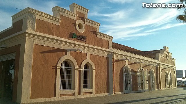 Piden que se repongan los servicios presenciales en las estaciones de Totana y Alhama - 4