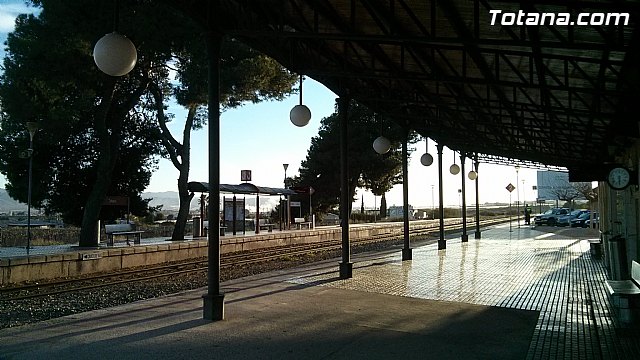 Piden que se repongan los servicios presenciales en las estaciones de Totana y Alhama - 5