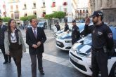 El Alcalde presenta los 39 vehículos que se incorporan a la flota de la Policía Local para reforzar la seguridad en barrios y pedanías