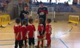 Los jugadores ElPozo Murcia FS realizan un clínic con la Escuela de Fútbol Sala de Águilas