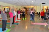 La concejalía de Tercera Edad ofrece cursos de yoga para mayores