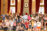 Rafael Gómez da la bienvenida a Murcia a 23 alumnos franceses que participan en un intercambio