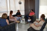 El alcalde se compromete con los vecinos a incrementar la vigilancia en Los Pozuelos