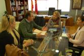 Reunión de la consejera de Educación con el alcalde de Ricote