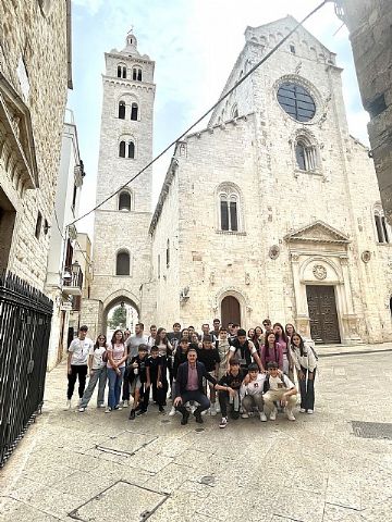 Concierto en la Catedral de Barletta: Alumnos del IES Juan de la Cierva sensibilizan sobre el medioambiente a travs de la msica en proyecto Erasmus+ - 16