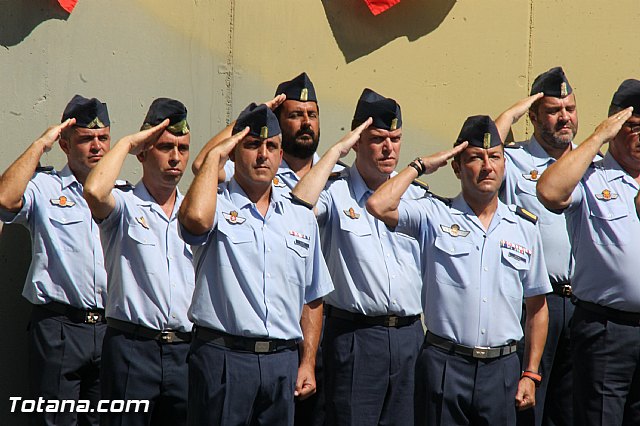 El Comandante del Cuerpo General del Ejrcito del Aire Juan Carlos Giz toma posesin de la Jefatura del Escuadrn del EVA 13 - 13