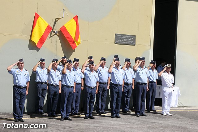 El Comandante del Cuerpo General del Ejrcito del Aire Juan Carlos Giz toma posesin de la Jefatura del Escuadrn del EVA 13 - 16