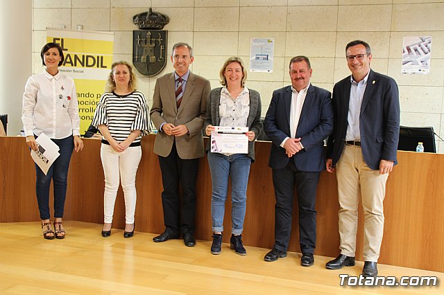 Destinan este año 2,9 millones a programas de empleabilidad que beneficiarn a 2.800 personas - 33