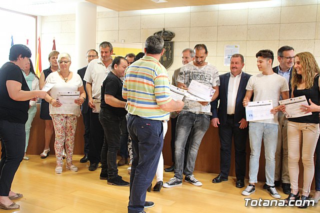 Destinan este año 2,9 millones a programas de empleabilidad que beneficiarn a 2.800 personas - 40