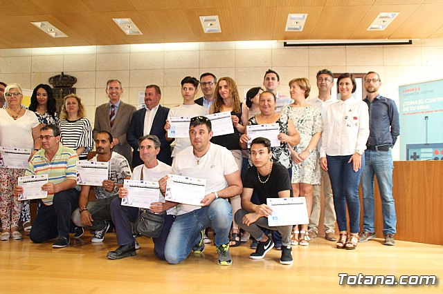 Destinan este año 2,9 millones a programas de empleabilidad que beneficiarn a 2.800 personas - 42