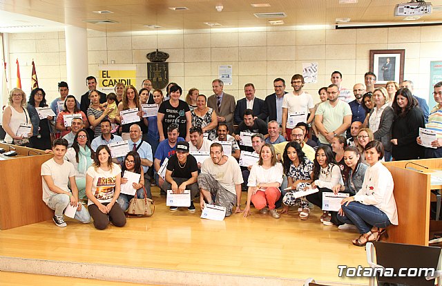 Destinan este año 2,9 millones a programas de empleabilidad que beneficiarn a 2.800 personas - 54