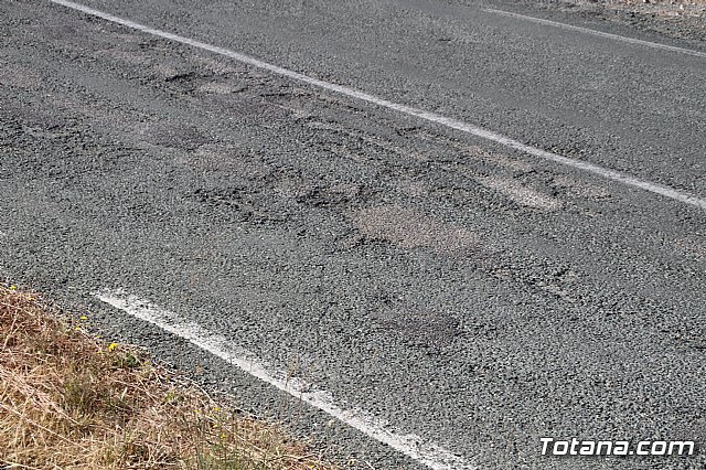 Mejorarn la carretera Aledo-Bullas en la zona de acceso al Parque Regional de Sierra Espuña - 3