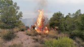 Operativo del Infomur controla un conato de incendio forestal en la Sierra de la Peñarrubia (Lorca)