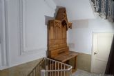 El taller municipal de restauración recupera un retablo neogótico, ubicado en la capilla de la plaza de toros de Cartagena