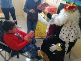 Los Reyes Magos visitaron la Escuela de Navidad de D´Genes en su jornada de clausura