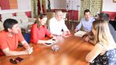 El líder del Partido Socialista en la Región de Murcia, Rafael González Tovar, visita y muestra su apoyo a la reconstrucción del Pabellón 