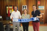 Ayuntamiento y asociaciones locales de fútbol y atletismo colaboran en el fomento del deporte base