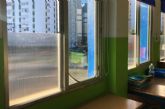El Ayuntamiento colocará placas de policarbonato en las ventanas de los Centros Educativos