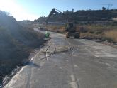 Varios desaprensivos dañan las obras de acondicionamiento del camino entre La Velica y la carretera del Pantano al invadirlo mientras el hormigón aún estaba fraguando