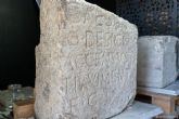 Regresan a Cartagena dos pedestales epigráficos del Foro de la Colonia Romana
