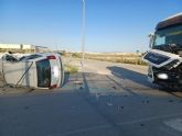 Servicios de emergencias intervienen en un accidente de tráfico con heridos en Lorquí