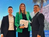 Patricia Fernández recoge el distintivo nacional 'Sendero Azul' para el Paseo Ribereño de Archena