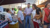 Isabel Borrego visita el mercado de Caravaca