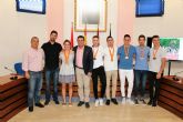 El alcalde recibe a los atletas del club Nutribán Sociedad Atlética Alcantarilla, por los éxitos en los últimos campeonatos de España