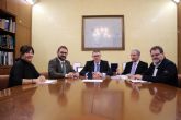 Mario Urrea mantiene un encuentro de trabajo con el alcalde de Lorca, Diego José Mateos