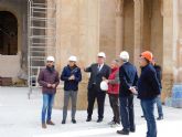 Fulgencio Gil y Francisco Bernabé visitan las obras de recuperación de la iglesia de Santa María en las que el Gobierno de España ha invertido más de 1.080.000 euros