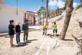 Adecúan el entorno de la estación de autobuses de Puerto de Mazarrón gracias al proyecto municipal de garantía juvenil