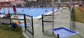 El Ayuntamiento realiza nuevos trabajos de accesibilidad a las instalaciones de la piscina municipal de verano