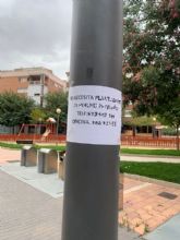 La Policía Local de Lorca denuncia a una empresa de trabajo temporal (ETT) por colocar carteles en lugares no autorizados incumpliendo la ordenanza municipal de Limpieza Viaria
