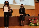 La Academia de Farmacia premia a la egresada de la UCAM Olga Tárraga