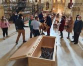 El Ayuntamiento de Lorca informa del inicio de las labores de restauración de la talla de San Clemente con su traslado hasta el Centro de Restauración Regional
