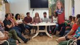 Mariola Guevara se reúne con representantes de la AAVV Virgen del Rosario