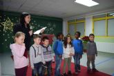 Los alumnos del colegio Bahía animan a leer 