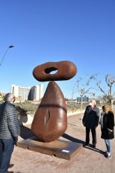 Lorca ya disfruta de la exposición 'Esculturas Monumentales en la calle' del artista asturiano Juan Méjica