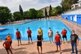 La alcaldesa de Archena visita la piscina municipal de verano para supervisar el correcto funcionamiento y la implantación de las medidas anticovid