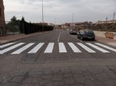 Efectúan trabajos de señalización vial horizontal en la calle Ciudad de Mérida para favorecer la seguridad en esta zona de la urbanización 
