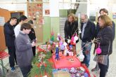 Los alumnos del aula abierta del IES Manuel Tárraga Escribano organizan un mercadillo navideño