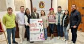 El Ayuntamiento de Lorca colabora con la sección juvenil de Coros y Danzas Virgen de las Huertas en la celebración del 'Baile de Pujas a Beneficio de Cáritas'