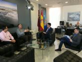 El alcalde de San Javier José Miguel Luengo defenderá las demandas de los taxistas de San Javier para operar en el nuevo aeropuerto de Corvera