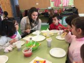 Los alumnos de primaria y sus familias participan en las IX Jornadas de Desayunos Saludables